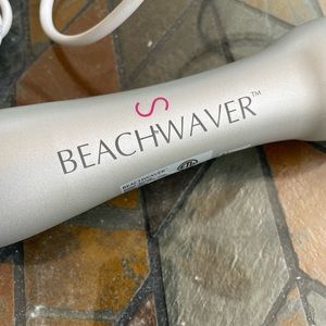 Beachwaver styling tool.